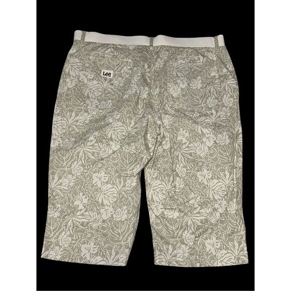 NEW WITH TAGS LEE relaxed fit mid rise waist skimmer ECRU FLORAL Khaki STYLE CAP - Picture 6 of 10